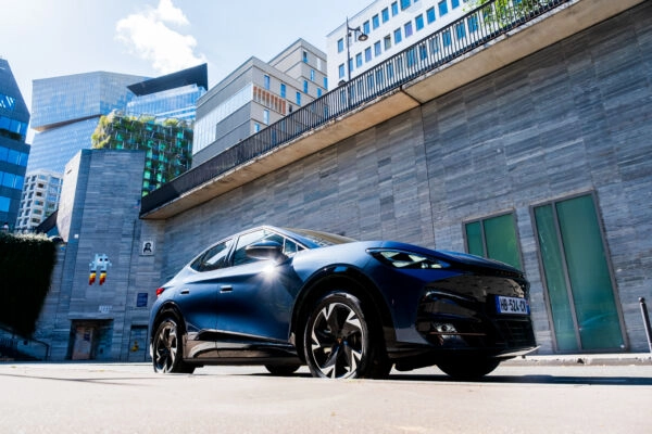 Cupra Tavascan voiture électrique pour location VTC : confort et grande autonomie
